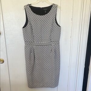 White House Black Market Black and White Sheath Midi Dress
